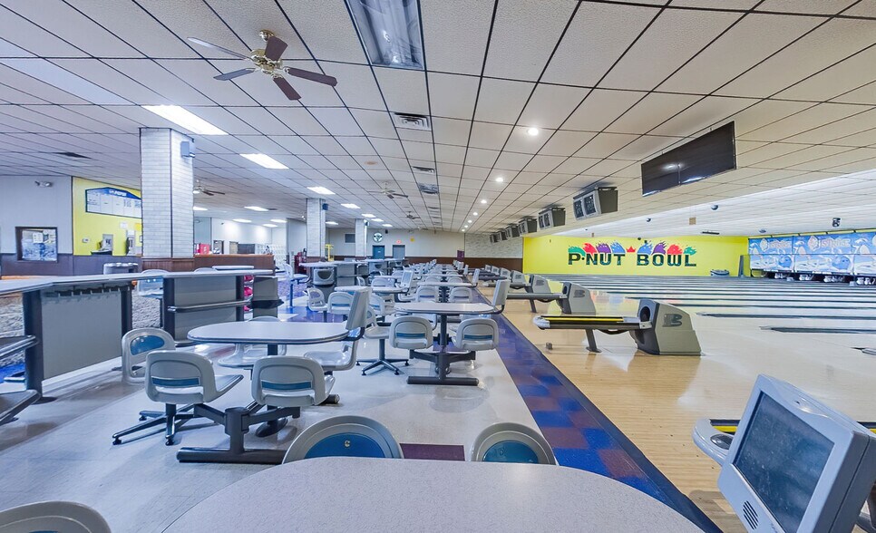 More Photos Of 2701 P Nut Ln, Bloomsburg Bowling Alley For Sale