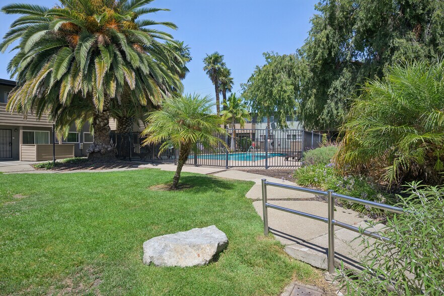 More Photos Of 550 Berry Ave, Hayward Apartments For Sale