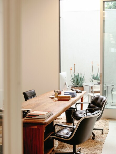 More Photos Of 1825 Hyperion Ave, Los Angeles Loft Creative Space For Lease