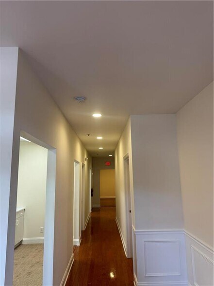 More Photos Of 1275 Shiloh Rd, Kennesaw Office Residential For Lease