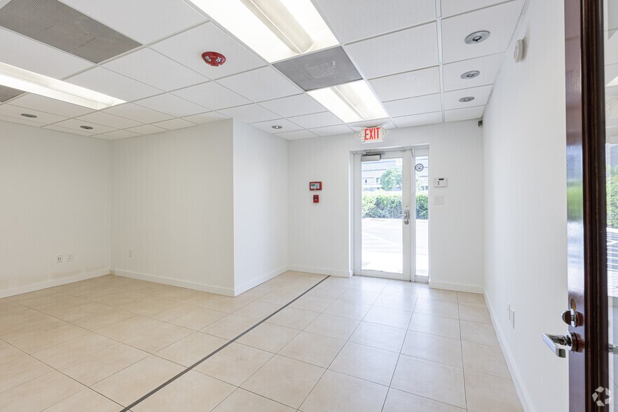 More Photos Of 425 N Federal Hwy, Hallandale Beach Medical For Lease
