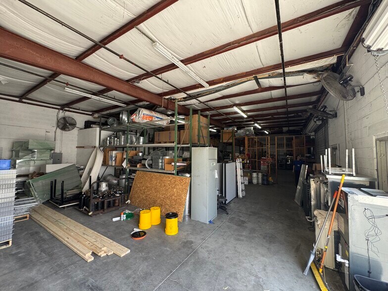 More Photos Of 1455 Rail Head Blvd, Naples Warehouse For Lease