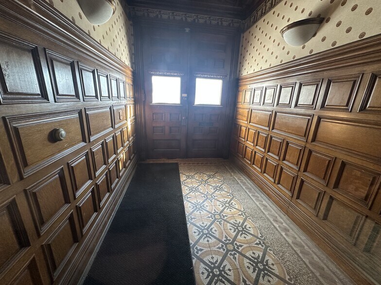 More Photos Of 1160 Main St, Buffalo Office For Sale