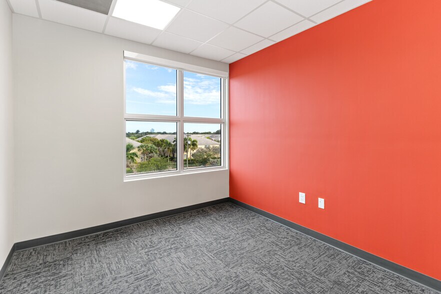 More Photos Of 4640 S University Dr, Davie Medical For Sale