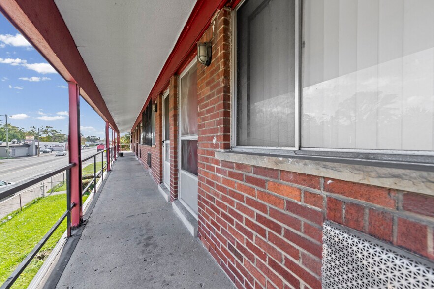 More Photos Of 19625 Conant, Detroit Apartments For Sale