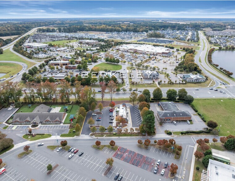 More Photos Of 217 Carmichael Way, Chesapeake General Retail For Sale