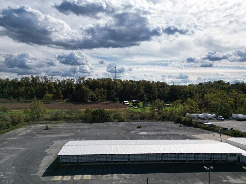 More Photos Of 3570 Broadway Rd, Milton Truck Terminal For Sale