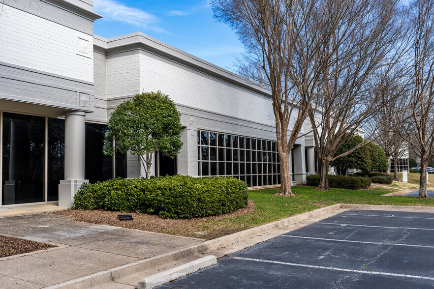 More Photos Of 13000 Deerfield Pky, Alpharetta Unknown For Lease