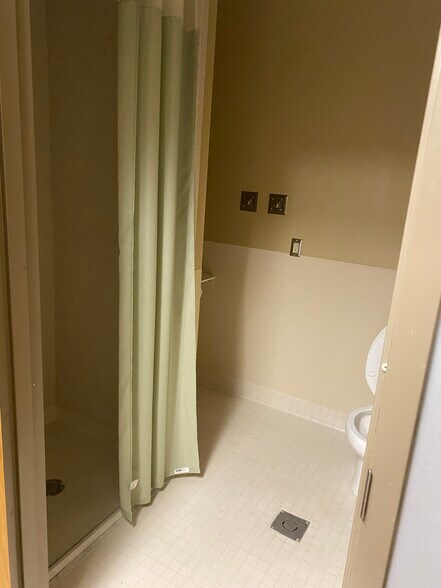 More Photos Of 219 Reeceville Rd, Coatesville Rehabilitation Center For Lease