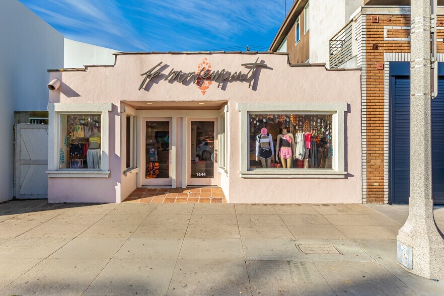 More Photos Of 1644 Abbot Kinney Blvd, Venice Storefront For Lease