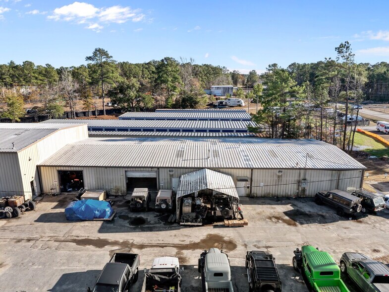 More Photos Of 4704 N College Rd, Castle Hayne Warehouse For Lease