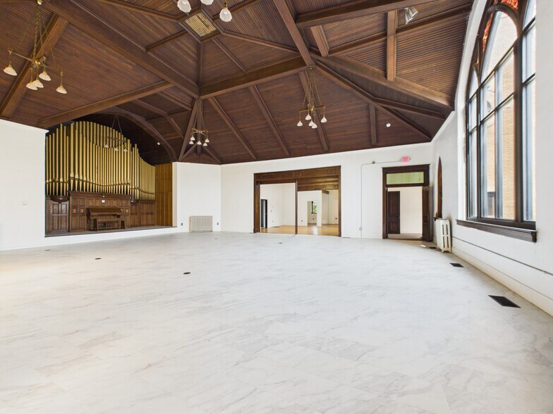 More Photos Of 220 E 6th St, Minden Office Residential For Sale