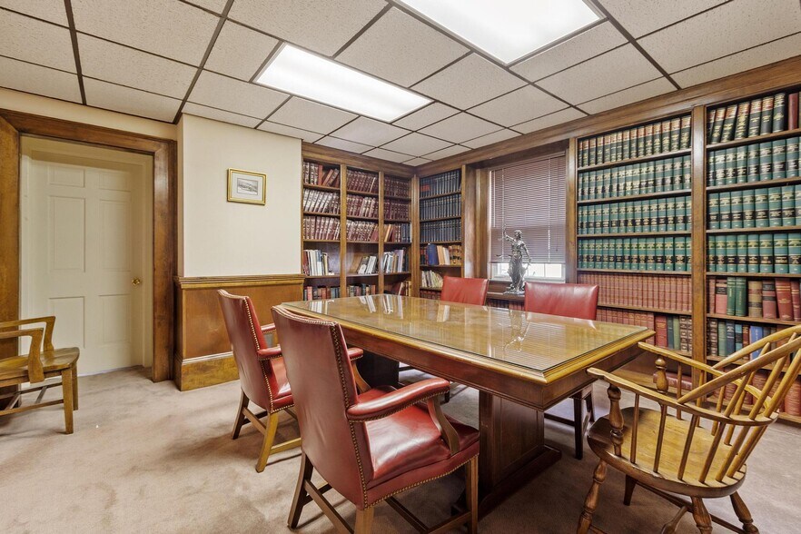 More Photos Of 77 Merriam Ave, Leominster Office For Sale