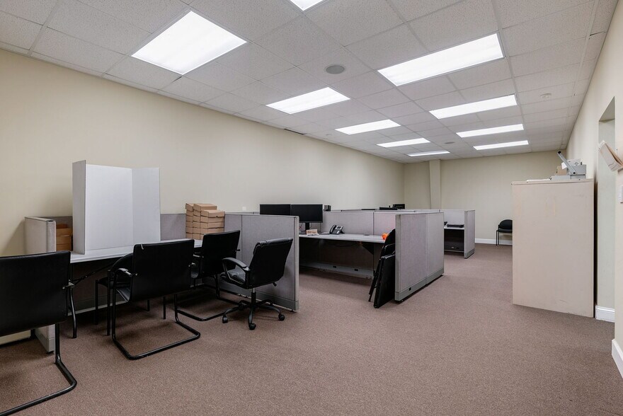 More Photos Of 328 Commerce Blvd, Bogart Warehouse For Sale