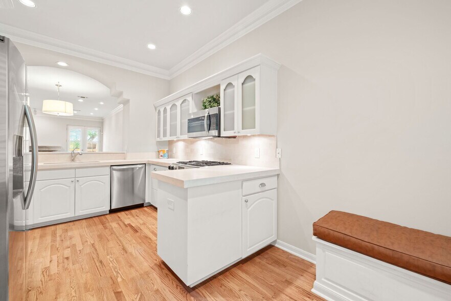 More Photos Of 131 Saint Dennis Ave, Alamo Heights Multifamily For Sale