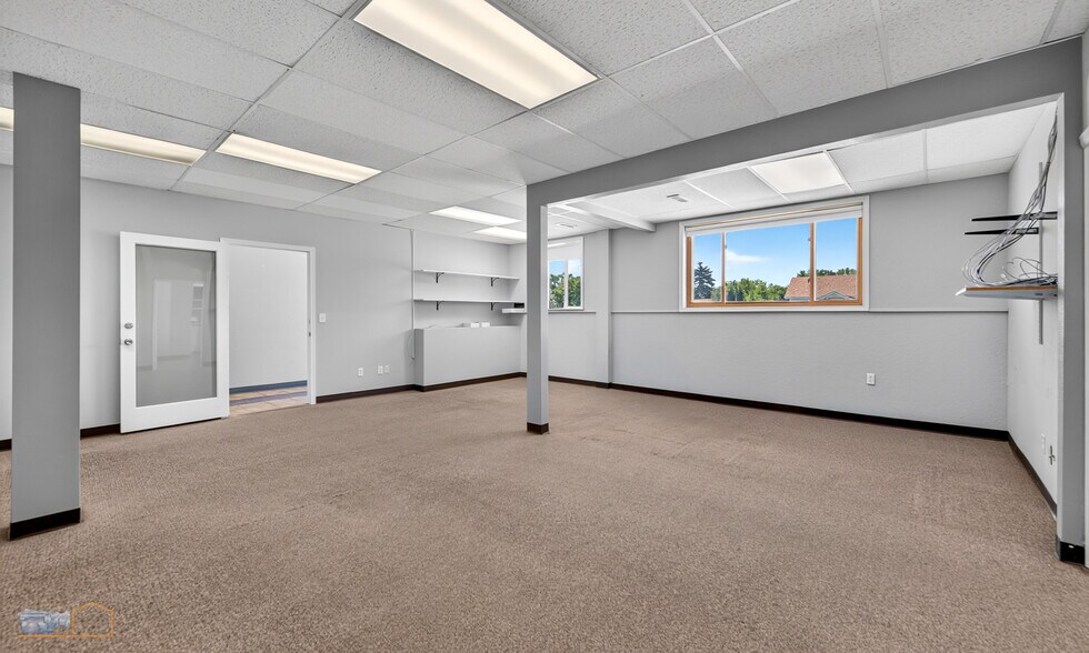 More Photos Of 2207-2209 9th St, Greeley Flex For Sale