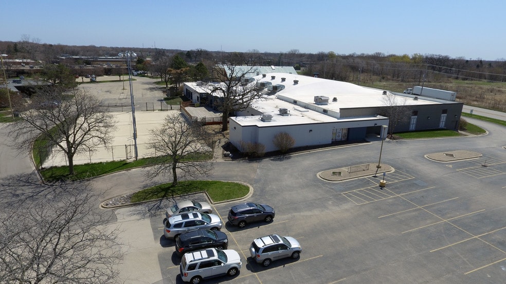 More Photos Of 243 W Roosevelt Rd, West Chicago Bowling Alley For Sale