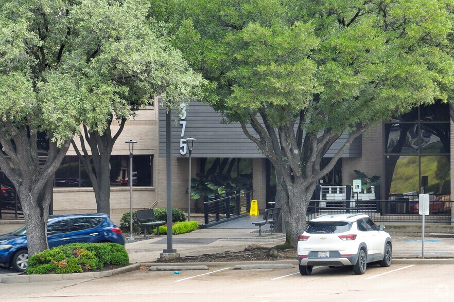 More Photos Of 375 Municipal Dr, Richardson Medical For Sale