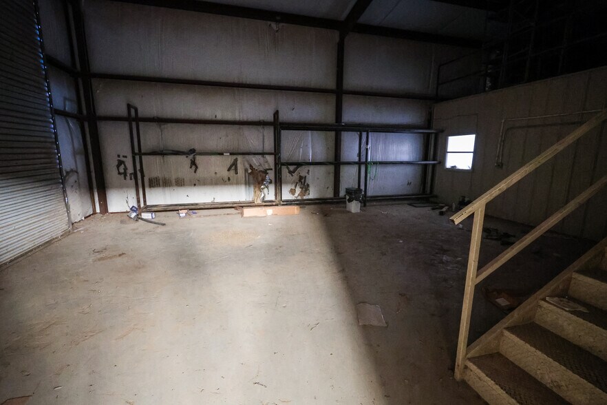 More Photos Of 2617 US Highway 79 N, Carthage Industrial For Sale