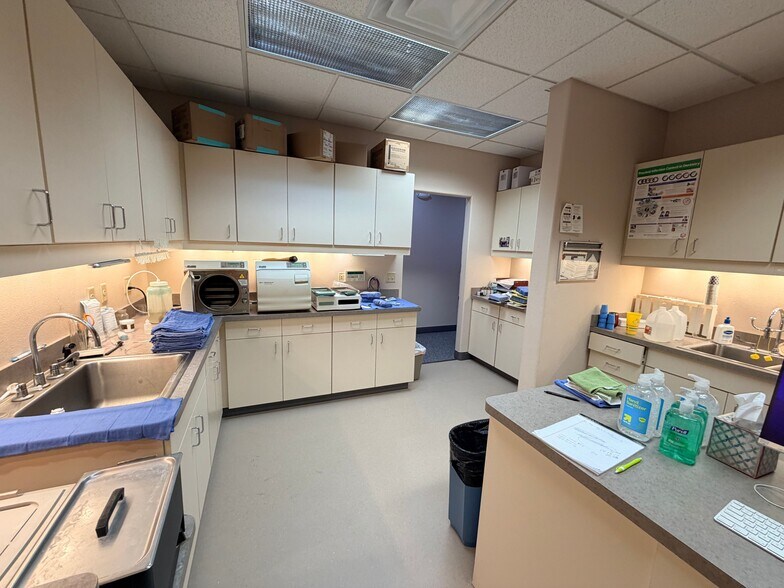 More Photos Of 50 27th St W, Billings Office For Lease