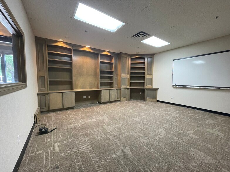 More Photos Of 133 S 27th Ave, Brighton Showroom For Sale