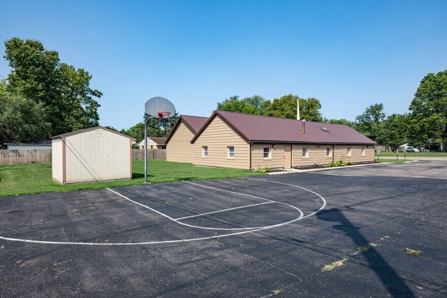 More Photos Of 2552 Bushnell Ave, Dayton Religious Facility For Sale