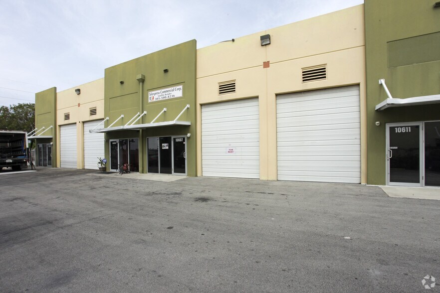 More Photos Of 10601-10677 NW 122nd St, Medley Warehouse For Lease