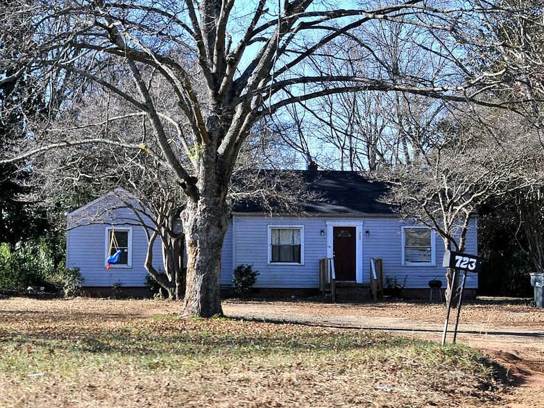 Primary Photo Of 723 W Sugar Creek Rd, Charlotte Office For Sale