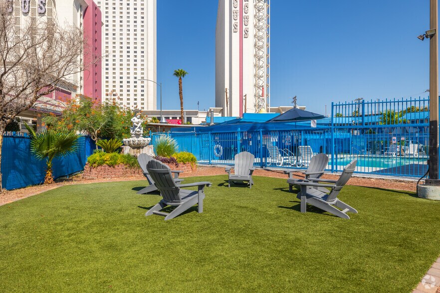 More Photos Of 2830 S Las Vegas Blvd, Las Vegas Hotel For Lease