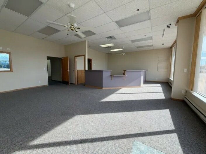 More Photos Of 2025 S Broadway St, New Ulm Freestanding For Lease