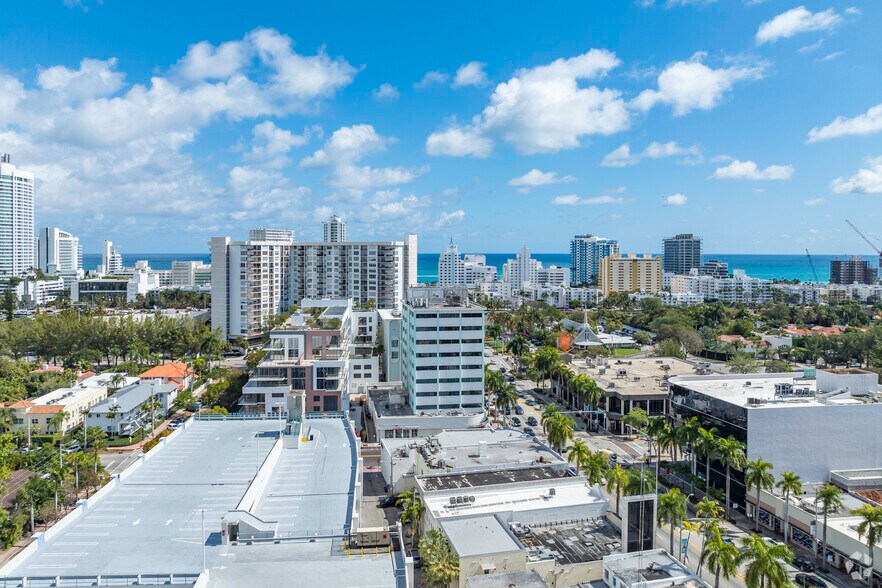 More Photos Of 333 Arthur Godfrey Rd, Miami Beach Office For Lease