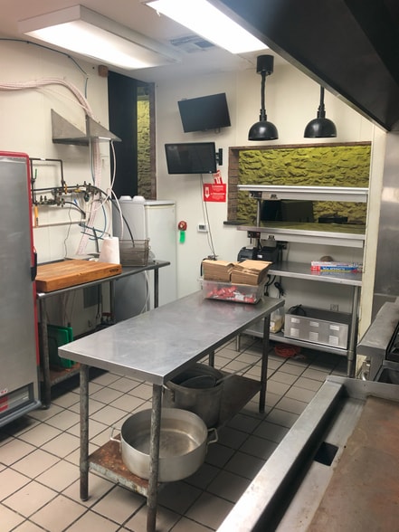 More Photos Of 103 E Main Ave, Round Rock Storefront For Lease