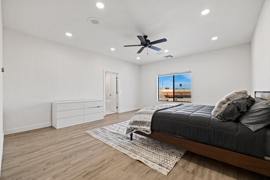 More Photos Of 68766 Perez Rd, Cathedral City Warehouse For Sale