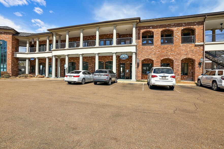 More Photos Of 113-115 W Jackson Ave, Ridgeland Unknown For Lease