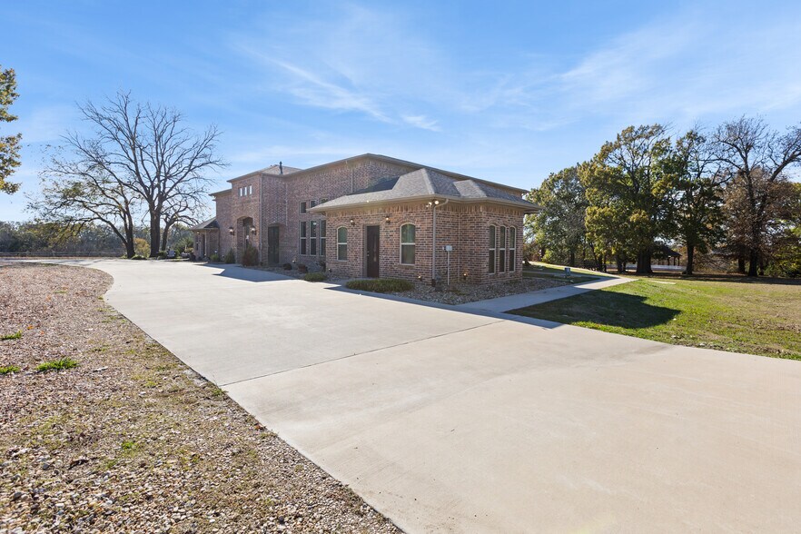 More Photos Of 27923 W US Highway 82, Sherman Lodge Meeting Hall For Sale