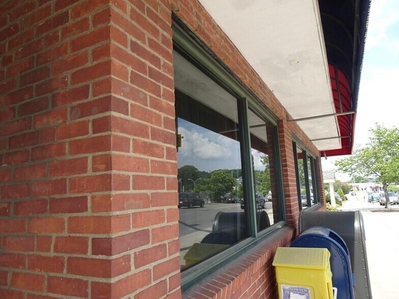 More Photos Of 701 Washington St, Newtonville Medical For Lease