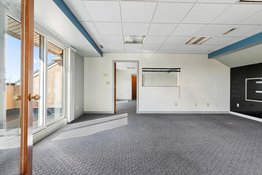 More Photos Of 92 High St, Medford Office For Lease
