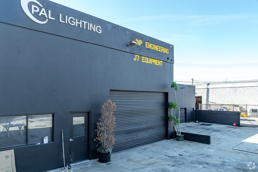 More Photos Of 300-308 E 2nd Ave, La Habra Service For Sale