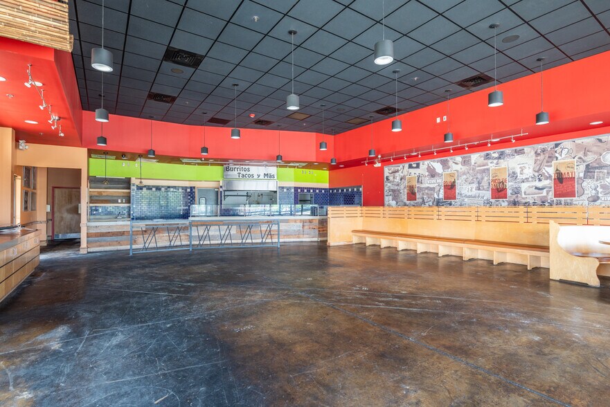 More Photos Of 87 Cotton Mill Rd, Starkville Storefront For Lease