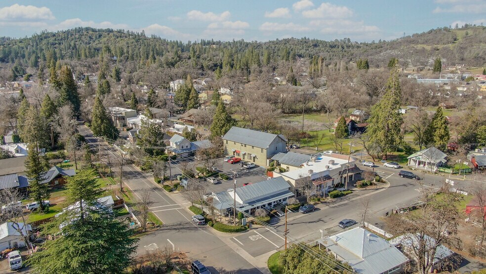 More Photos Of 191 Main St, Murphys General Retail For Sale