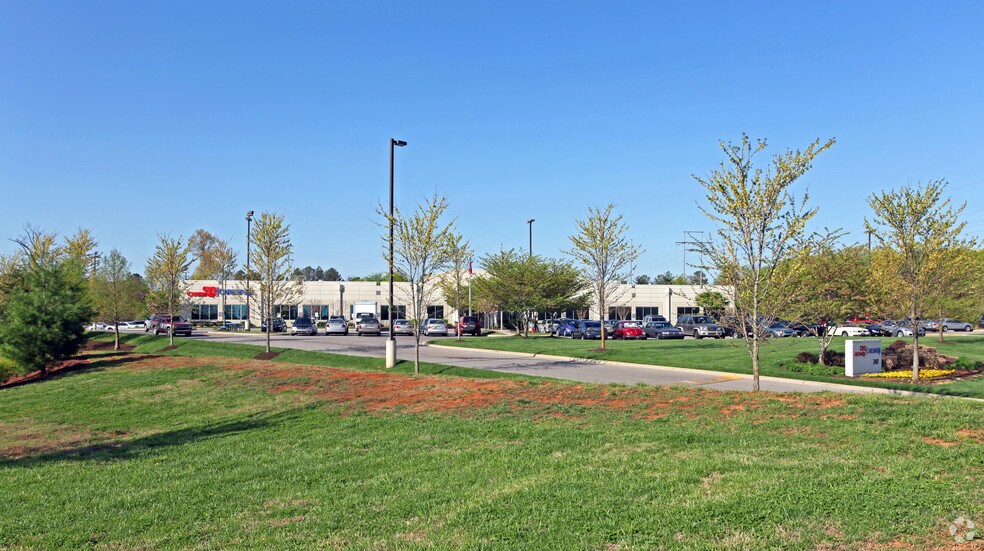 More Photos Of 2401 Cherahala Blvd, Knoxville Office For Lease