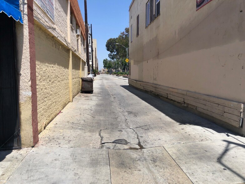 More Photos Of 6822-6828 Pacific Blvd, Huntington Park Storefront For Sale