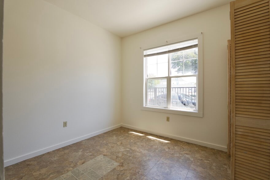 More Photos Of 1313 Sacramento St, Vallejo Multifamily For Sale