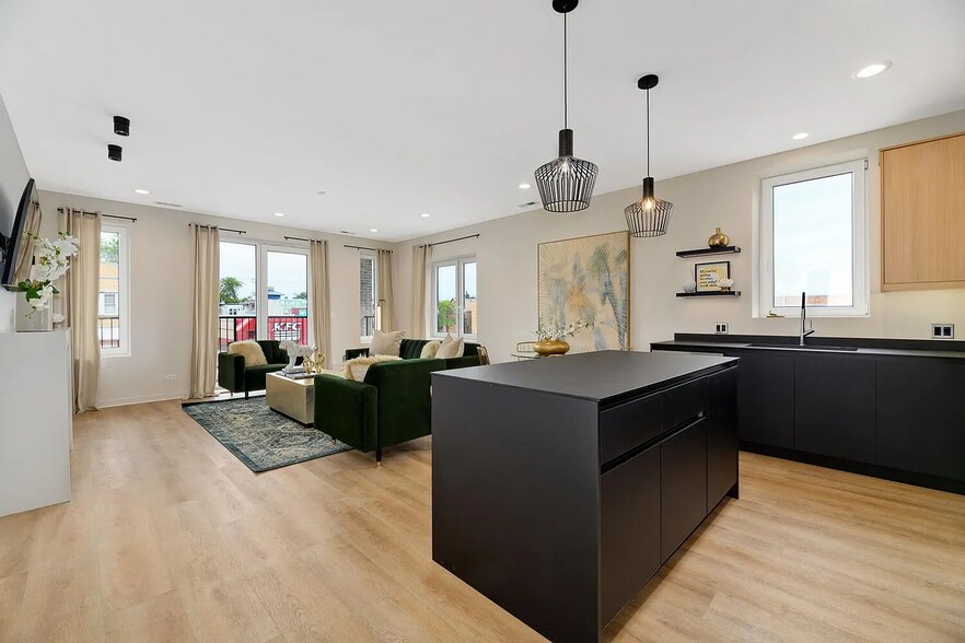 More Photos Of 6037 North Ave, Oak Park Multifamily For Sale