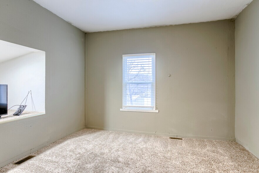 More Photos Of 1127 Merriam Ln, Kansas City Apartments For Sale