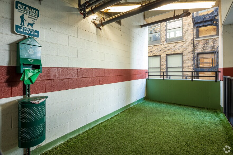 More Photos Of 747 N Wabash Ave, Chicago Apartments For Lease