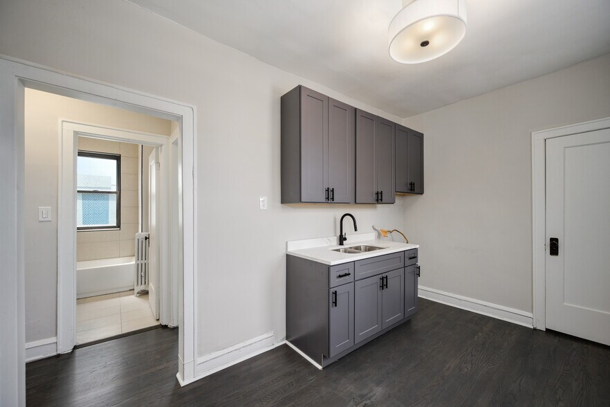 More Photos Of 1210 W 83rd St, Chicago Apartments For Sale