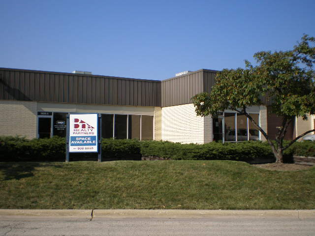 Primary Photo Of 1808 Janke Dr, Northbrook Warehouse For Lease