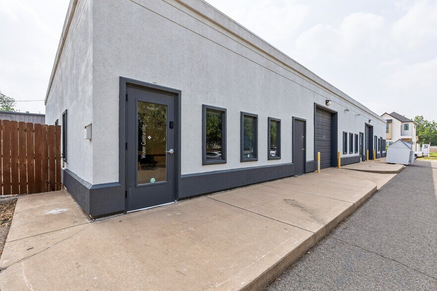 More Photos Of 405 W 2nd St, Edmond Office For Lease