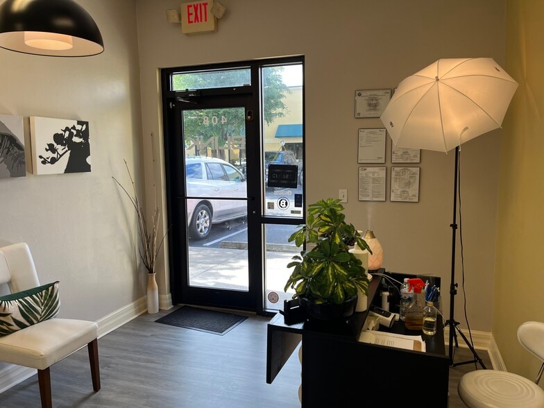 More Photos Of 10970 S Cleveland Ave, Fort Myers Office For Sale